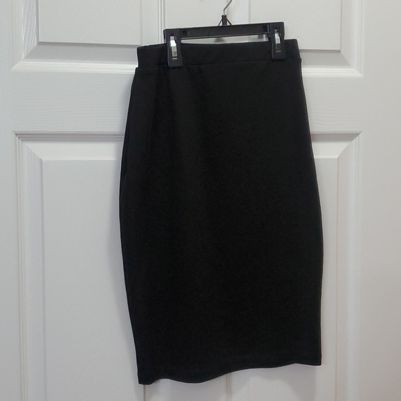 Black Pencil Skirt - Picture 2 of 2